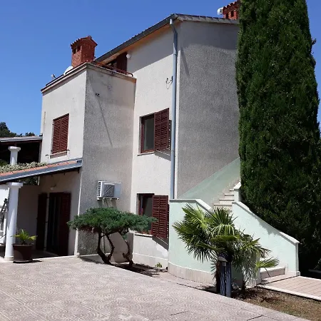 Ljudmila Doo Apartment Banjole